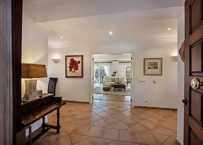 Villa Zarana Fantastic House In Salinas *