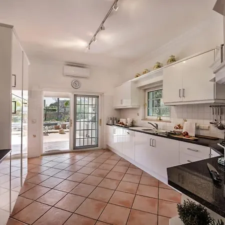 Zarana Fantastic House In Salinas Villa